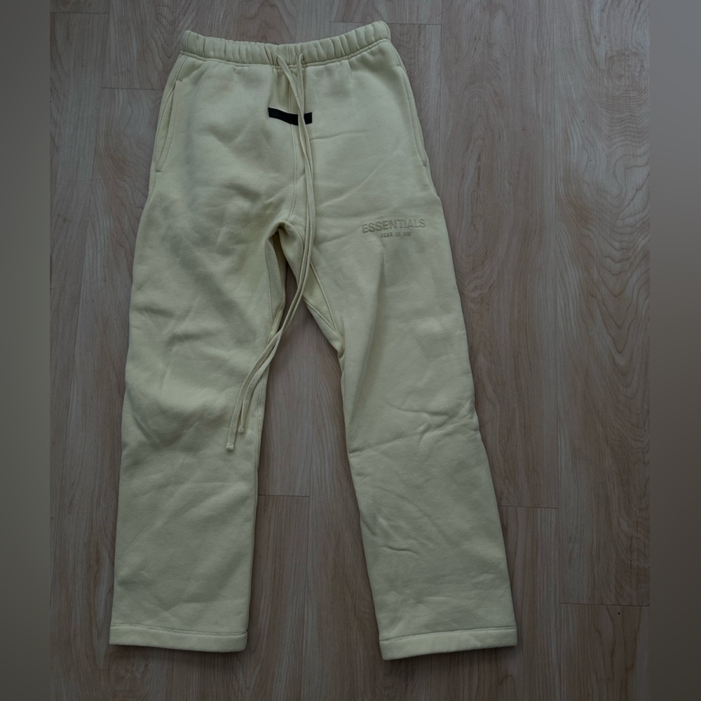 ESSENTIALS SWEATPANTS
